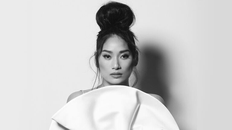 Into the 'popsical' world of Chloe Flower. 